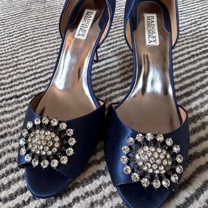 Badgley Mischka Size 10 Navy Heels
